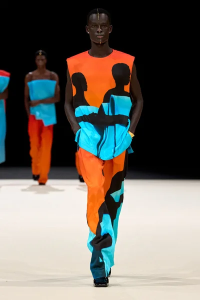 Look 37